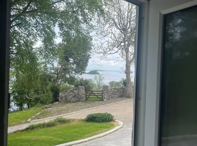 Lough Corrib - With Private Access To גלוואיי
